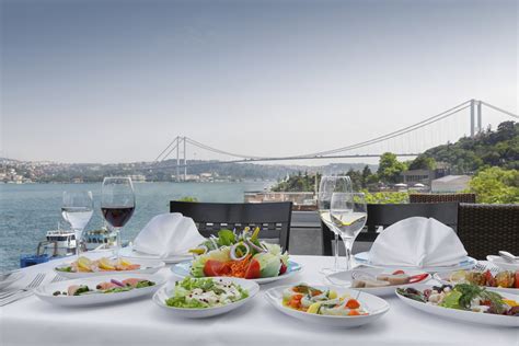 Beykoz Sahili: İstanbul'un Saklı Plajları ve Deniz Manzaralı Restoranları