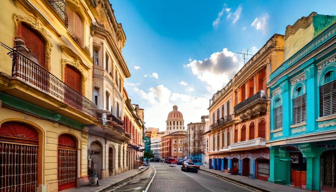 Havana’da Görülmesi Gereken Sokaklar ve Renkli Küba Mimarisi
